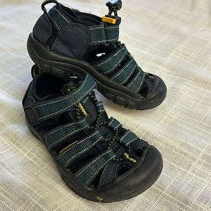 KEEN little guy summer sandals sz 10